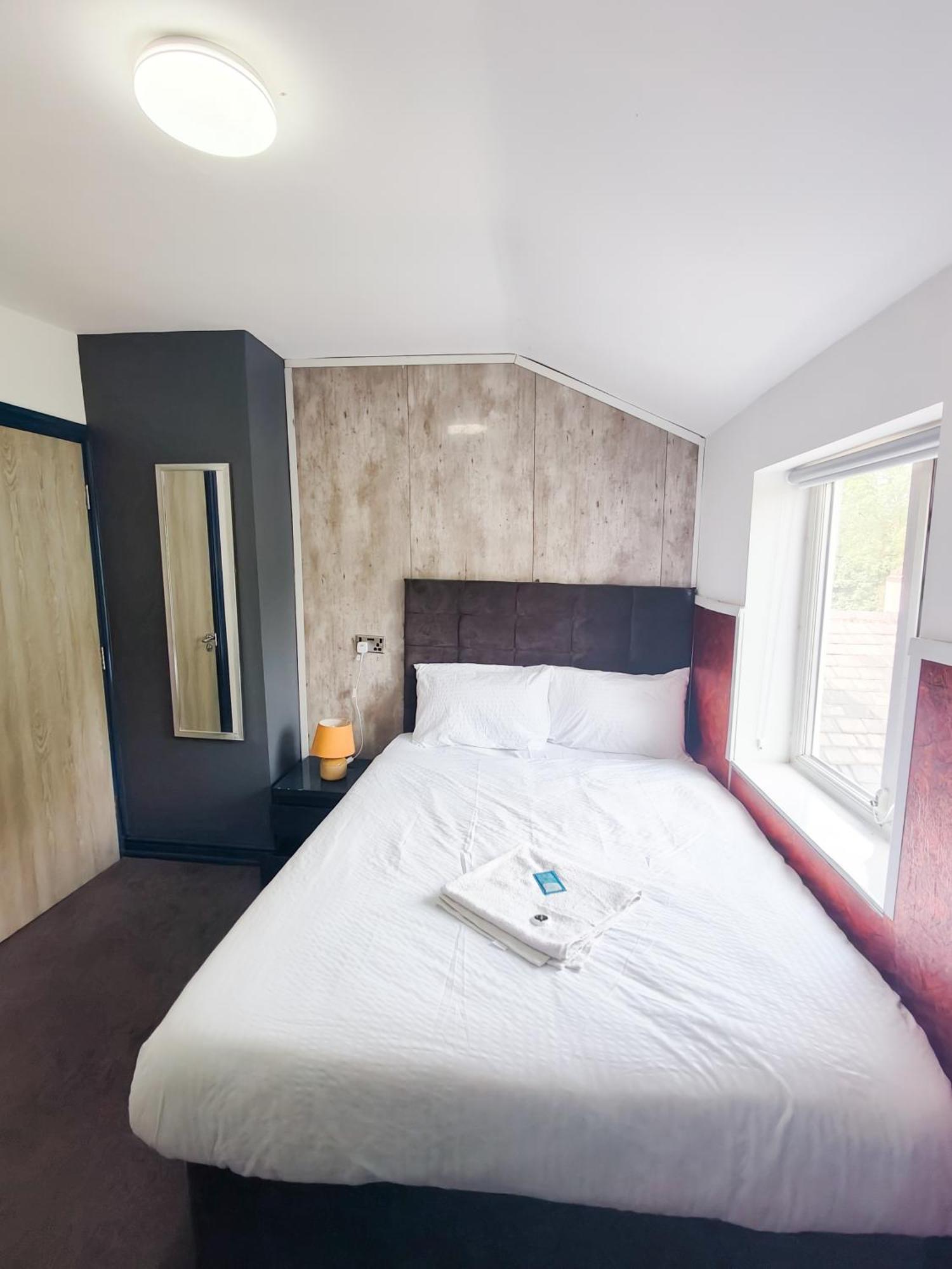Park City Suites Hotel Manchester Eksteriør bilde